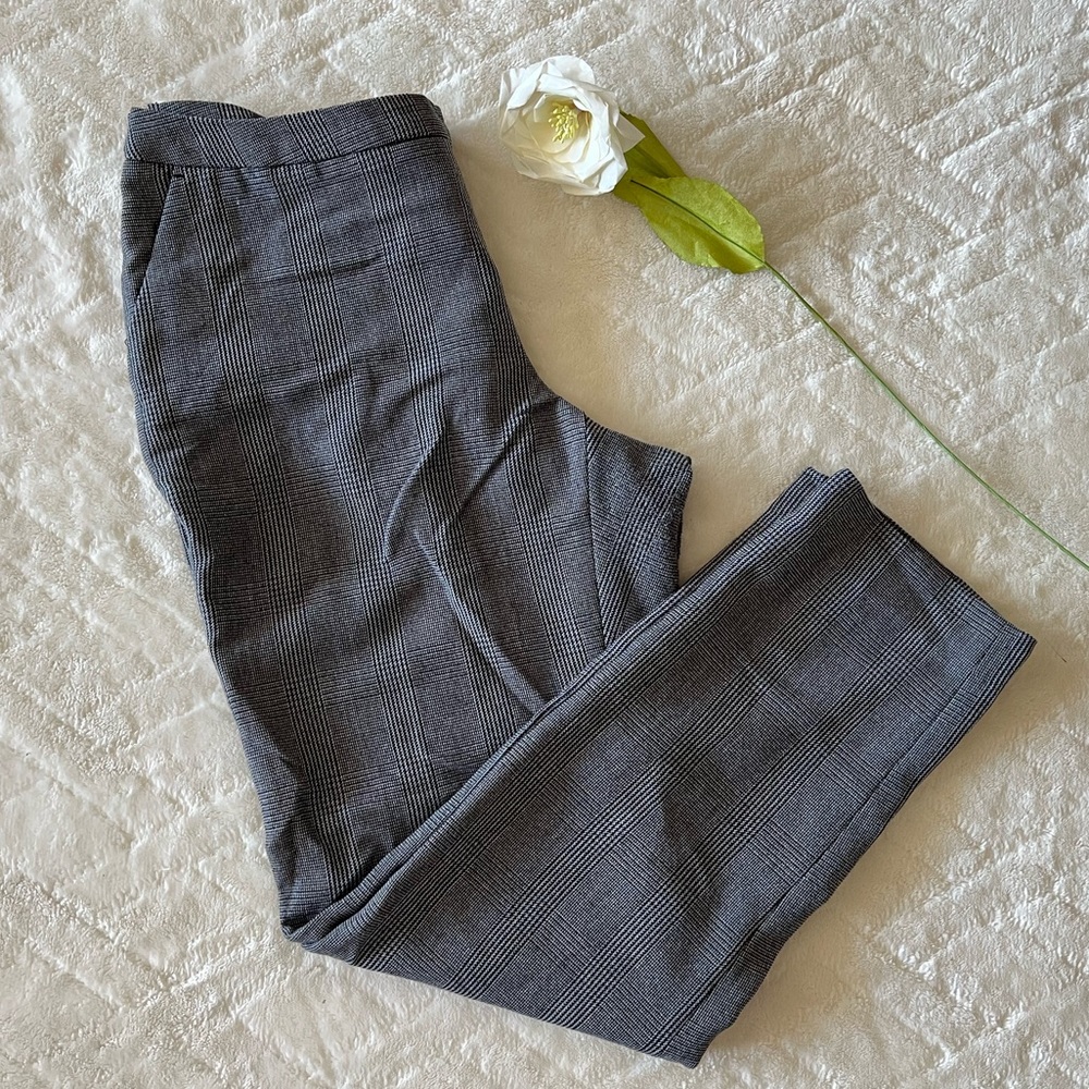 Business Casual Grey/White Trousers